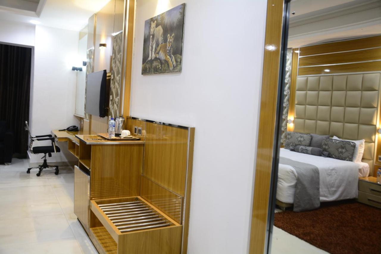 Caesar'S Luxury Hotel Lekki Esterno foto