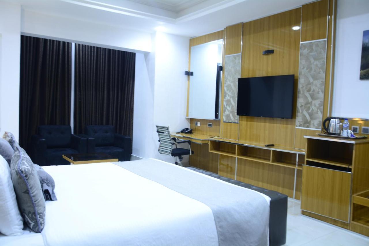 Caesar'S Luxury Hotel Lekki Esterno foto