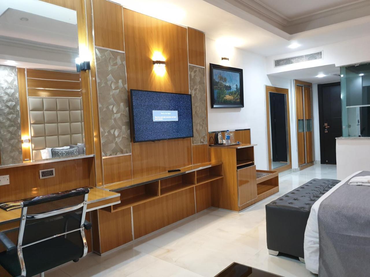 Caesar'S Luxury Hotel Lekki Esterno foto