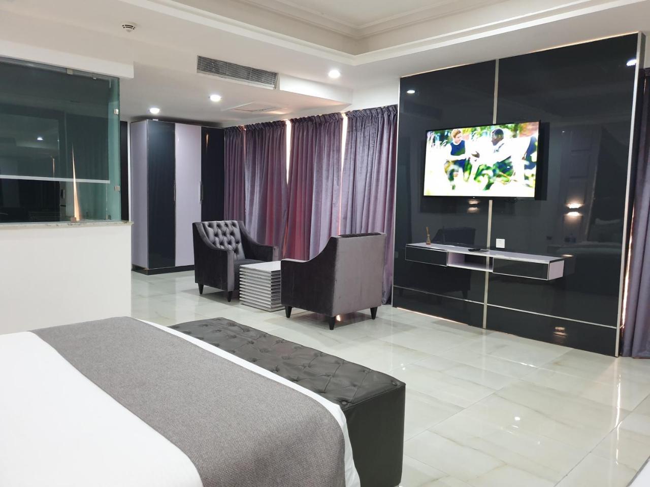 Caesar'S Luxury Hotel Lekki Esterno foto