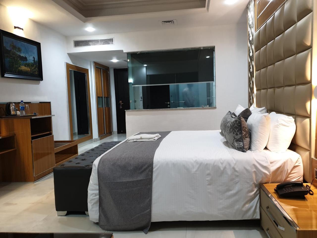 Caesar'S Luxury Hotel Lekki Esterno foto