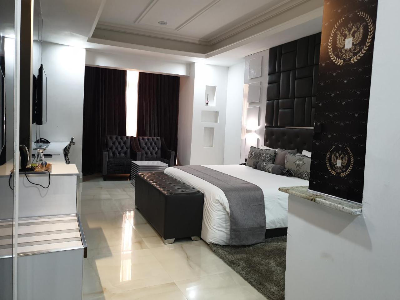 Caesar'S Luxury Hotel Lekki Esterno foto