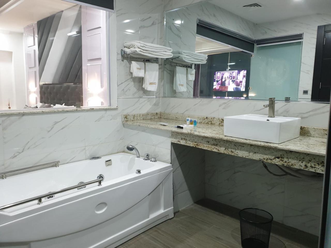 Caesar'S Luxury Hotel Lekki Esterno foto